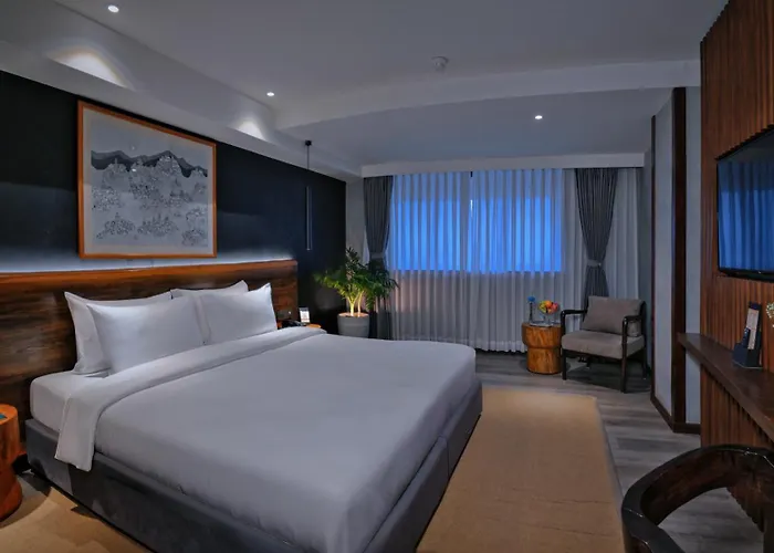Barahi Hotel 5*